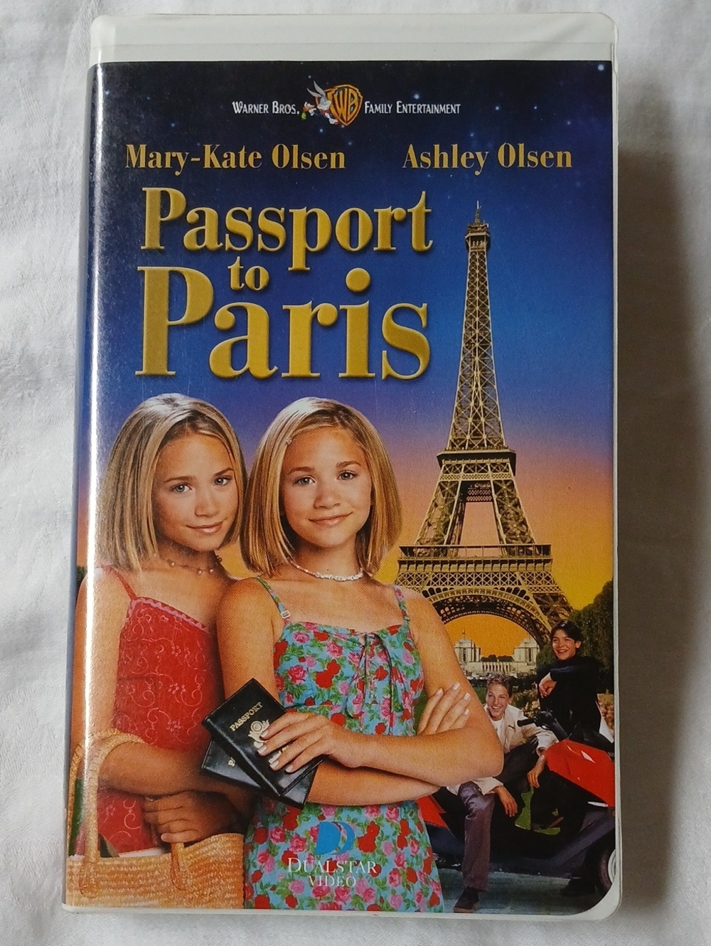 Mary Kate & Ashley Passport to Paris VHS Tape
